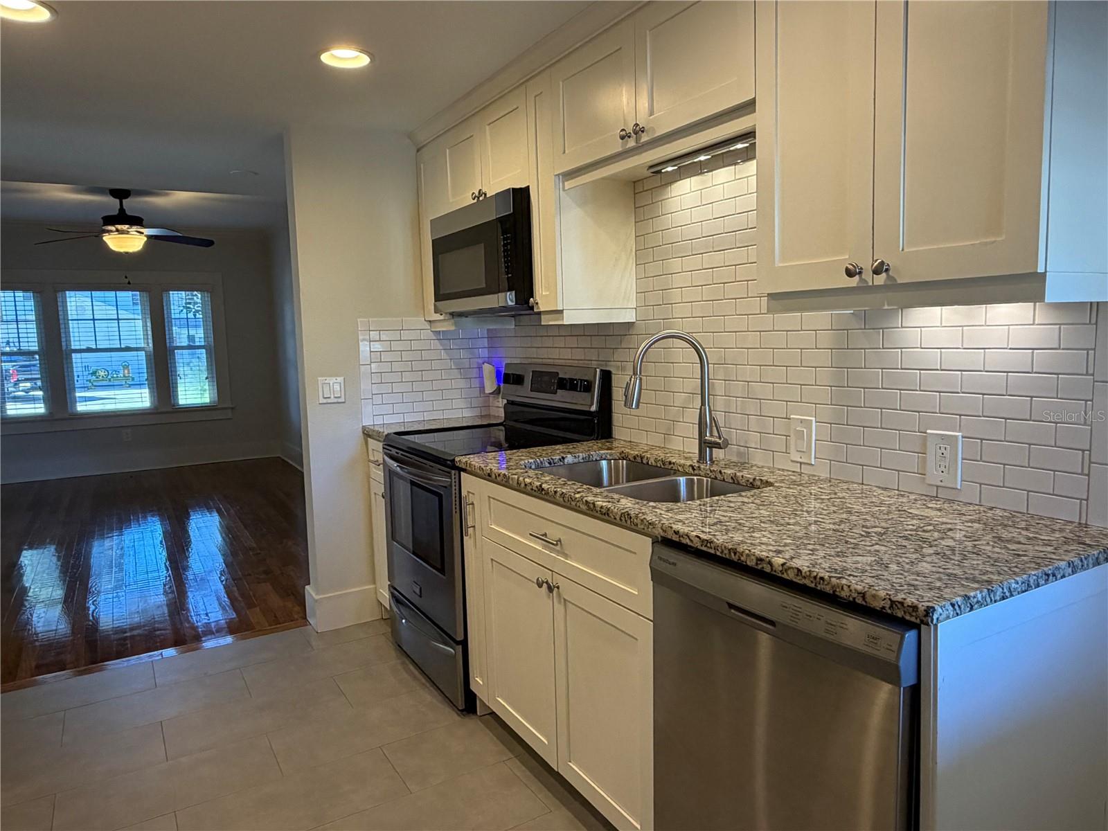 3205 W SAN CARLOS ST #1 — photo 10