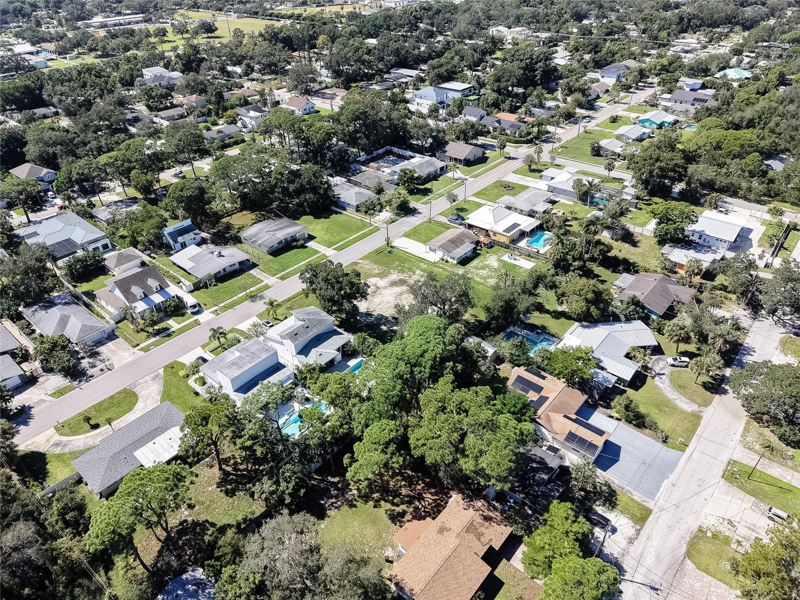 2555 WOOD ST — photo 36