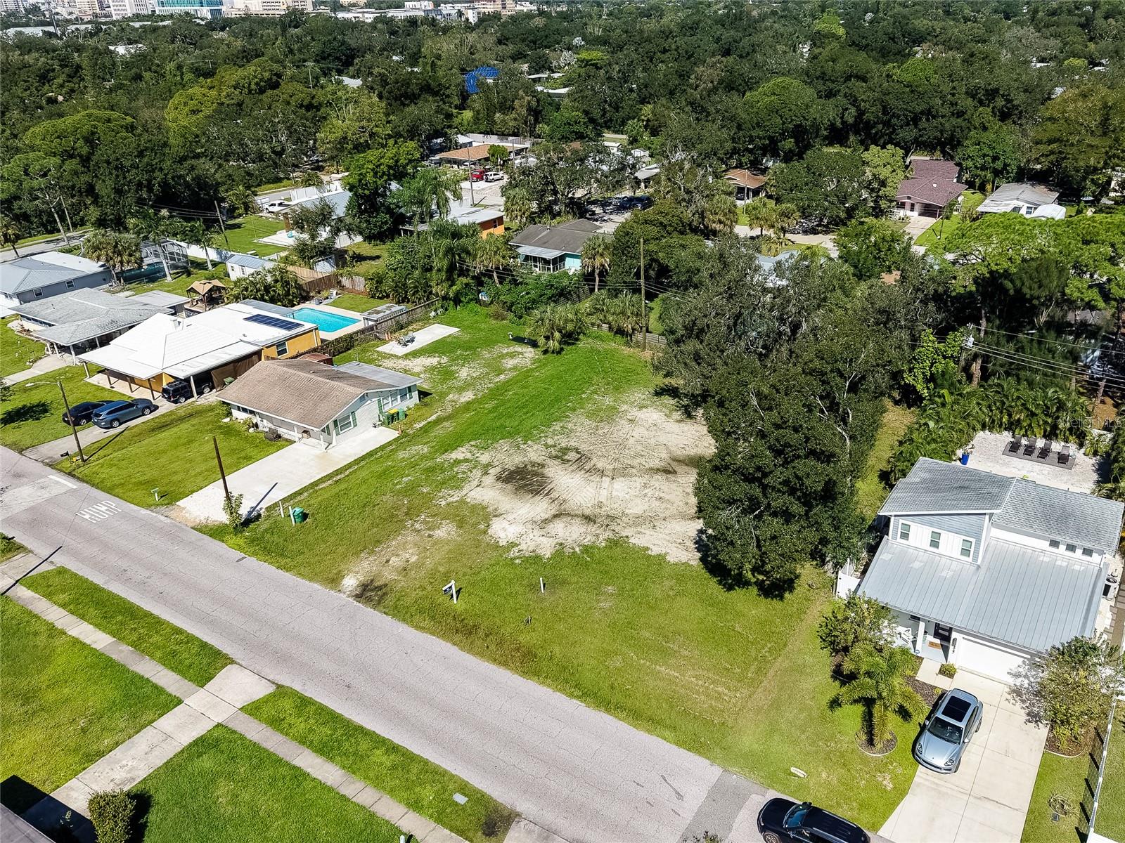 2555 WOOD ST — photo 3