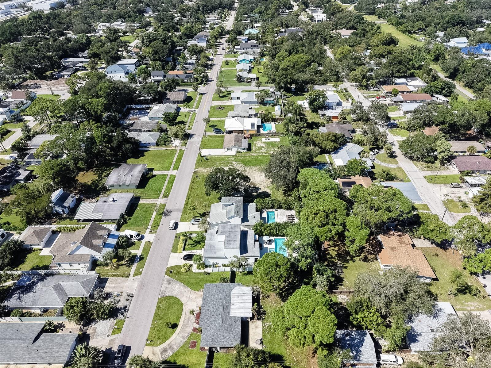 2555 WOOD ST — photo 35