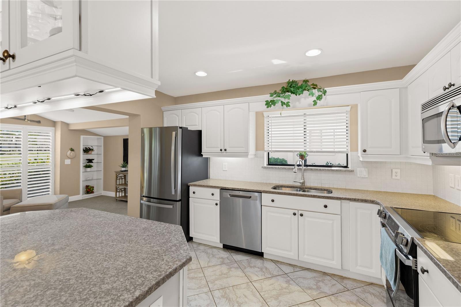 3111 HEATHERWOOD LN — photo 14