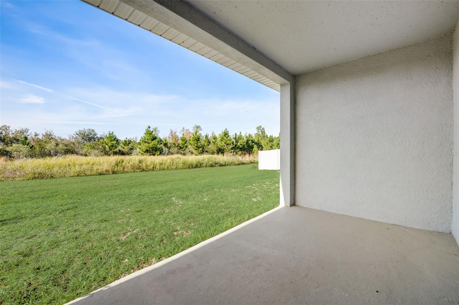 18027 TURNING LEAF CIR — photo 33