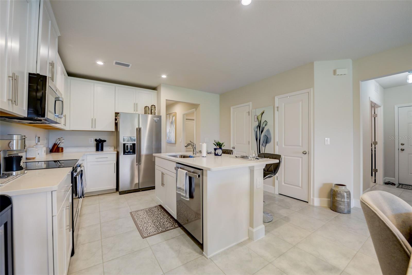 18027 TURNING LEAF CIR — photo 4