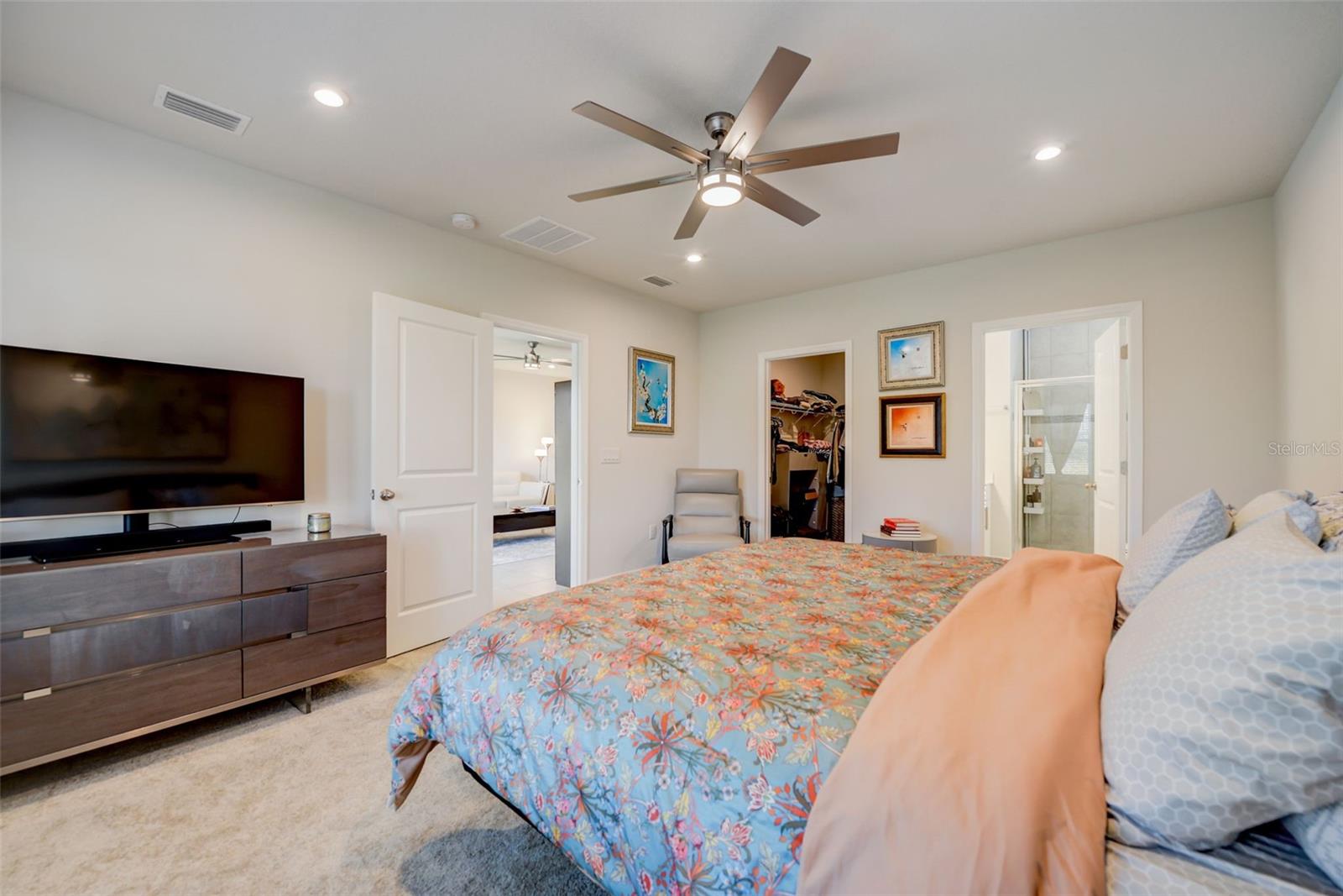 18027 TURNING LEAF CIR — photo 23