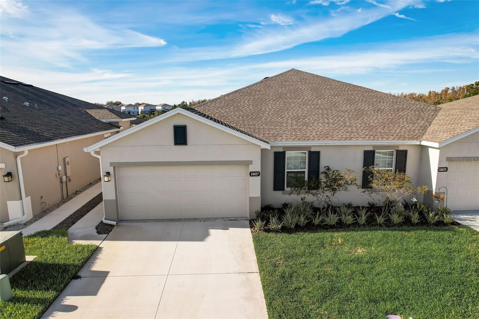 18027 TURNING LEAF CIR — photo 40