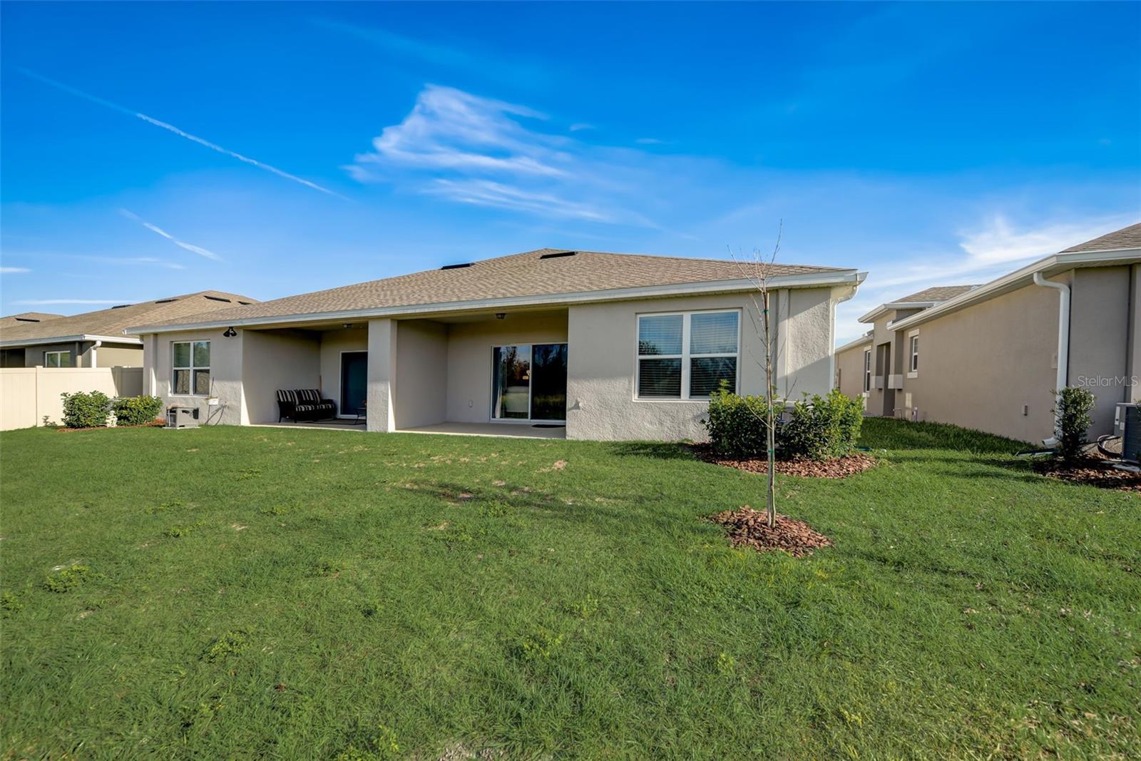 18027 TURNING LEAF CIR — photo 38