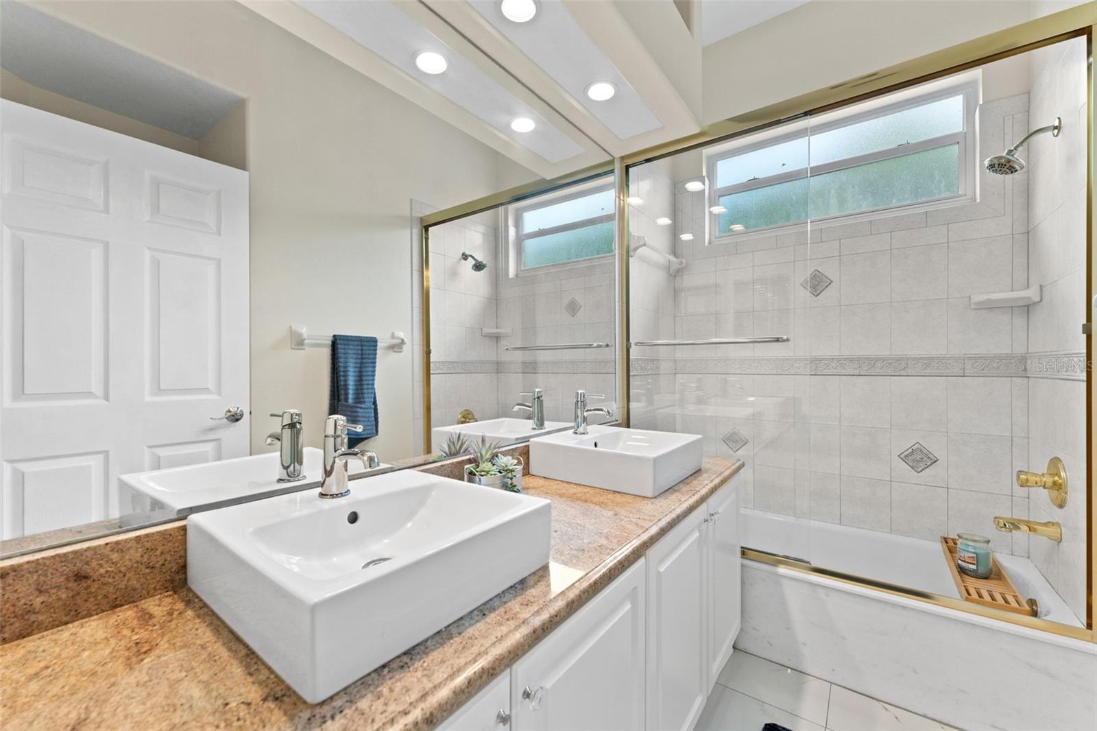 10310 CARROLL COVE PL — photo 32
