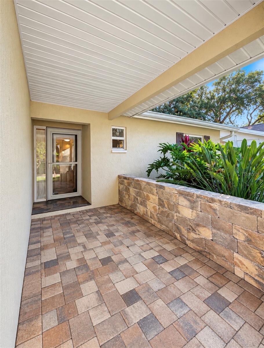 1231 ROSEWOOD ST — photo 2