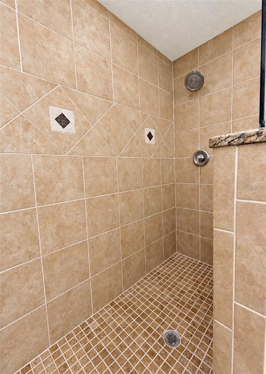 1231 ROSEWOOD ST — photo 43