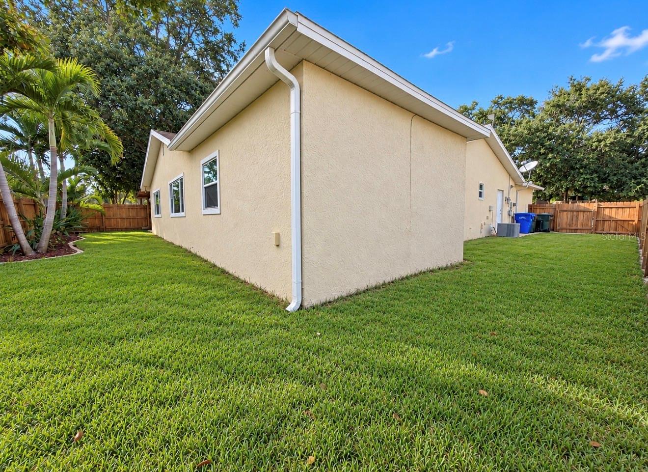 1231 ROSEWOOD ST — photo 6