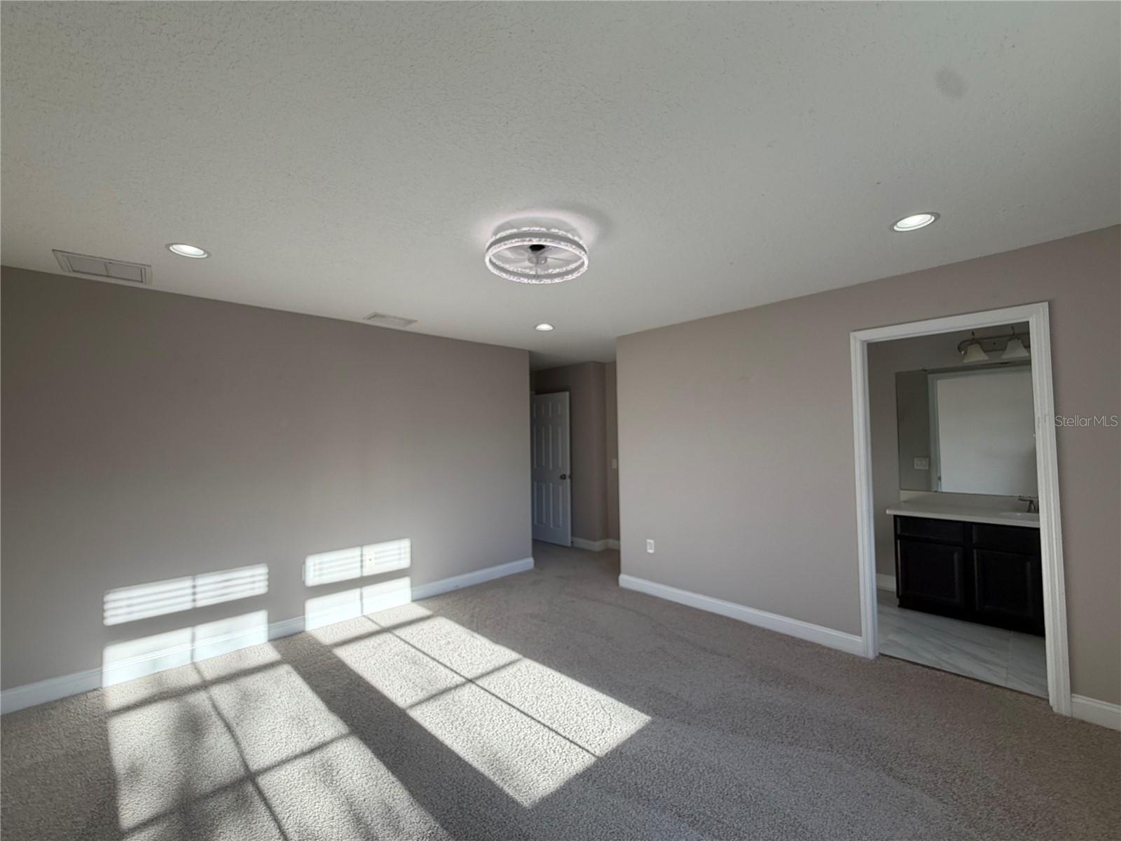 12424 BELCROFT DR — photo 23