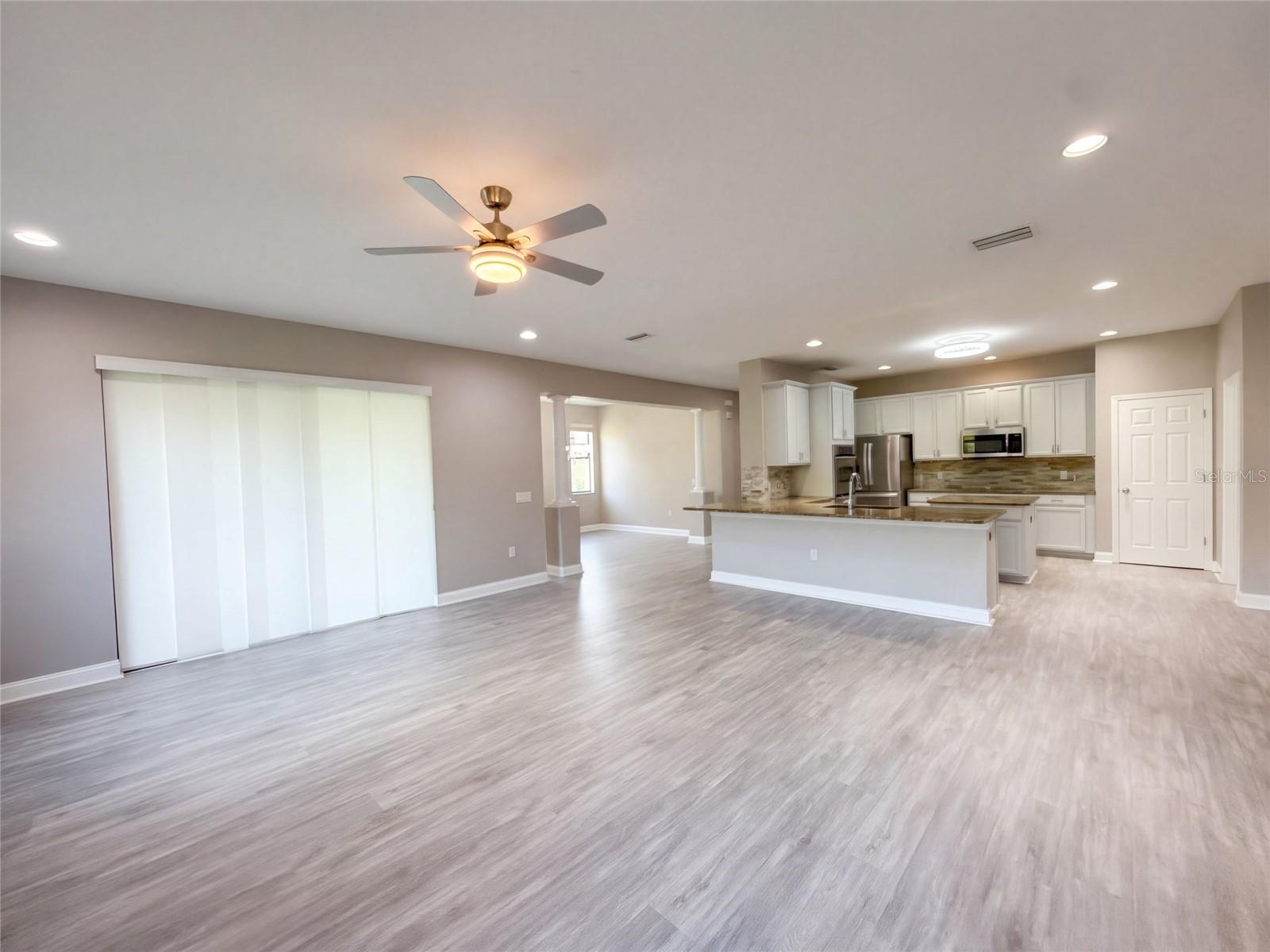 12424 BELCROFT DR — photo 8