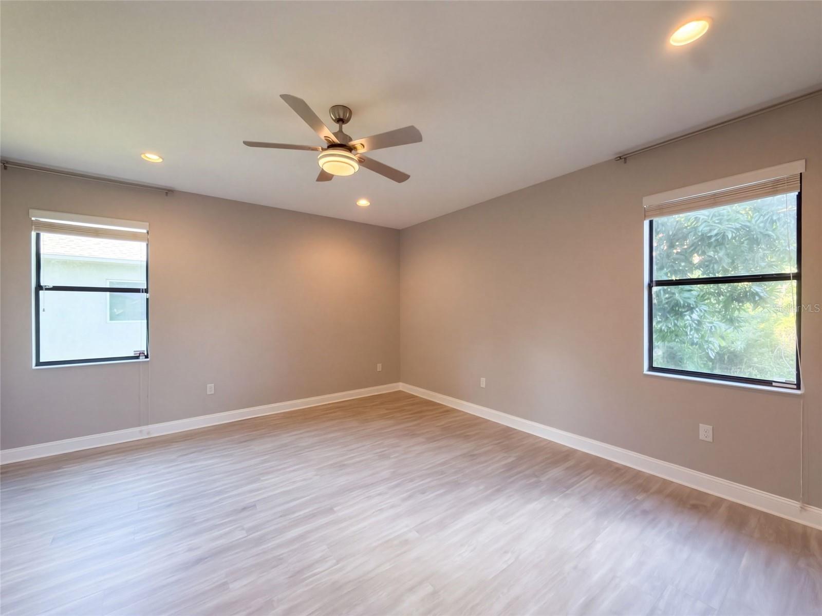 12424 BELCROFT DR — photo 4