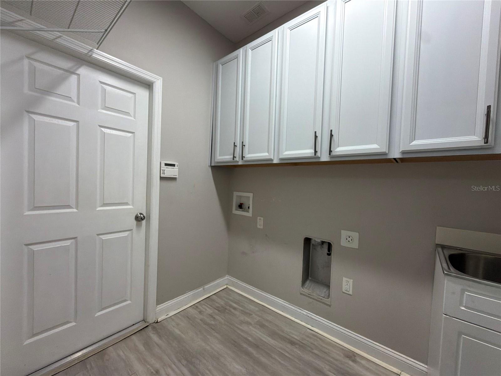 12424 BELCROFT DR — photo 30