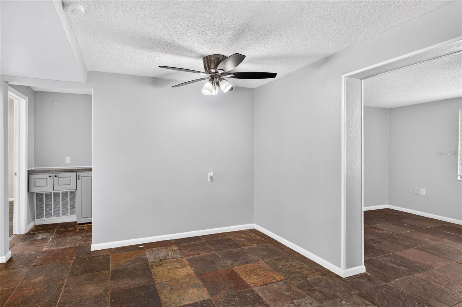 6239 STONE RD — photo 9