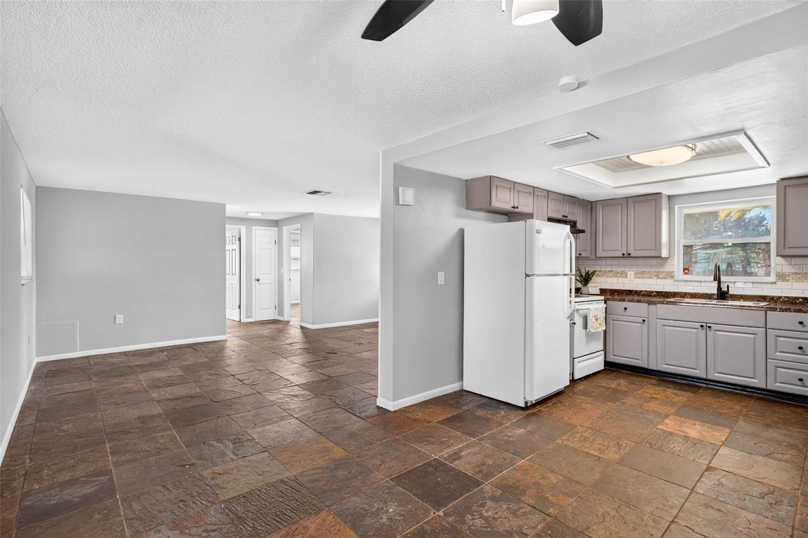 6239 STONE RD — photo 10