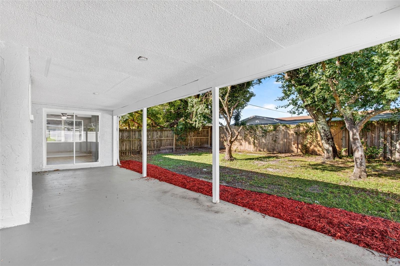 9005 COLLAGE LN — photo 26