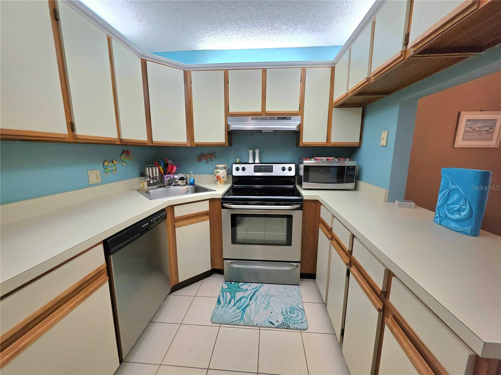 12218 FOX CHASE DR #C2 — photo 5