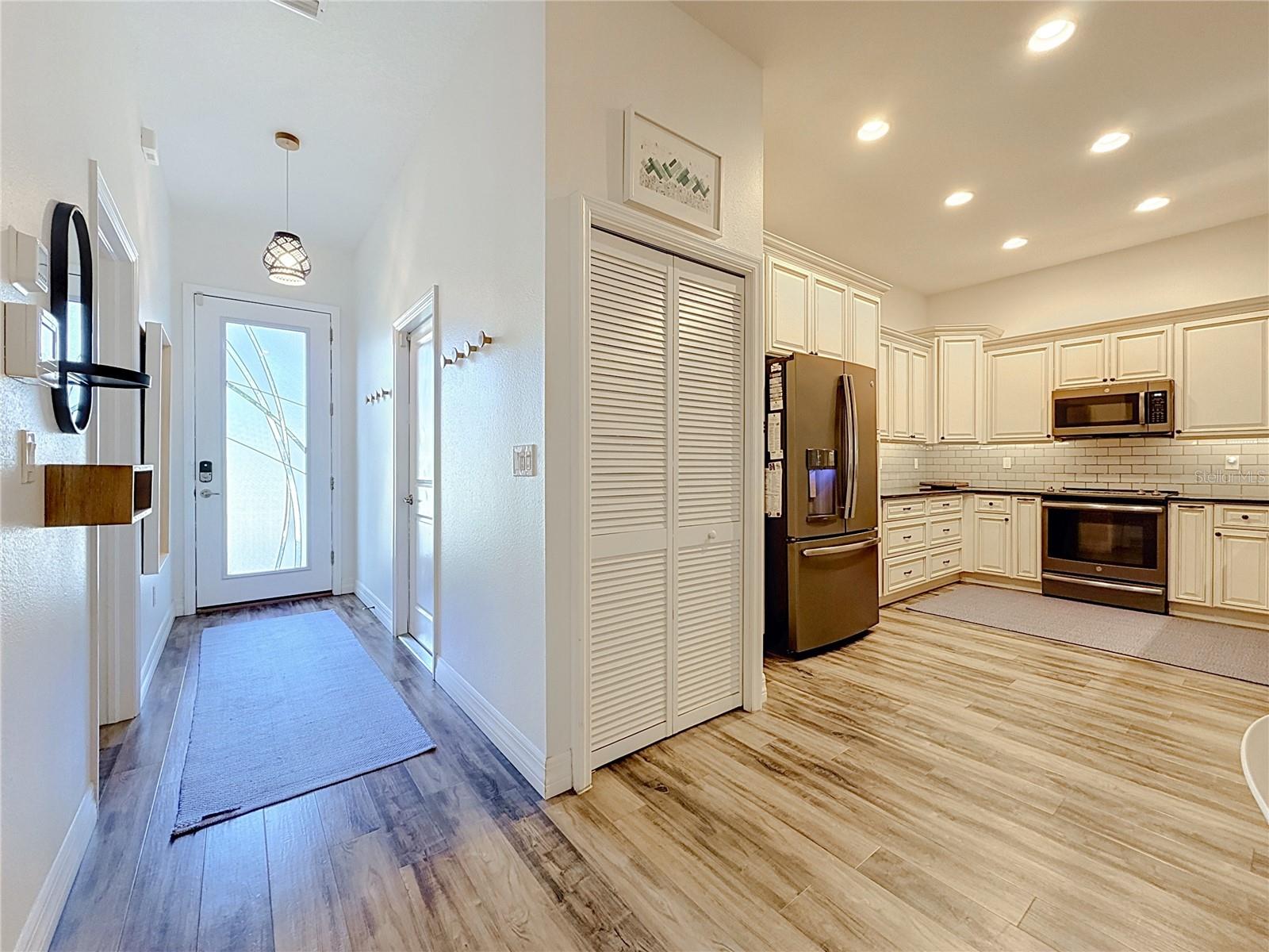 501 FRANCES ST — photo 12