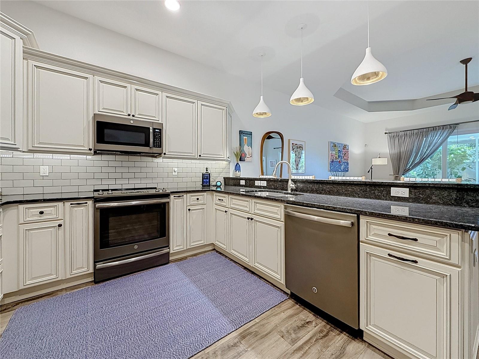 501 FRANCES ST — photo 14