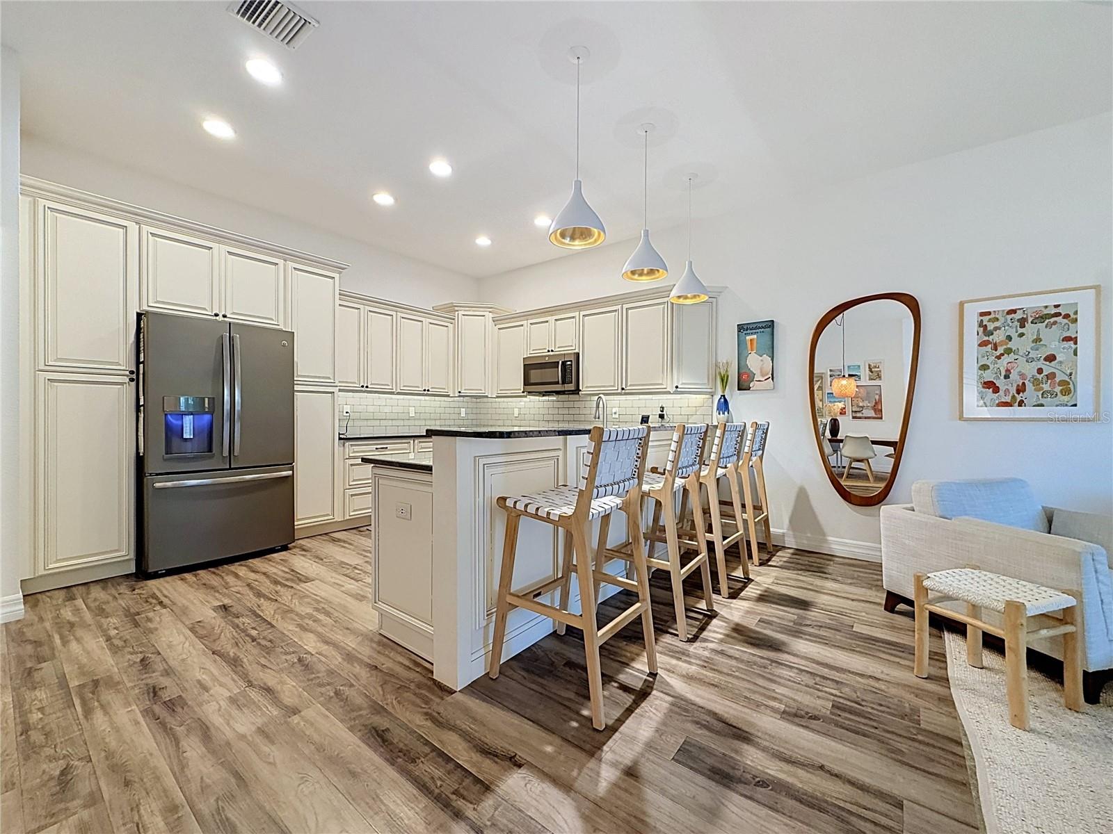 501 FRANCES ST — photo 23