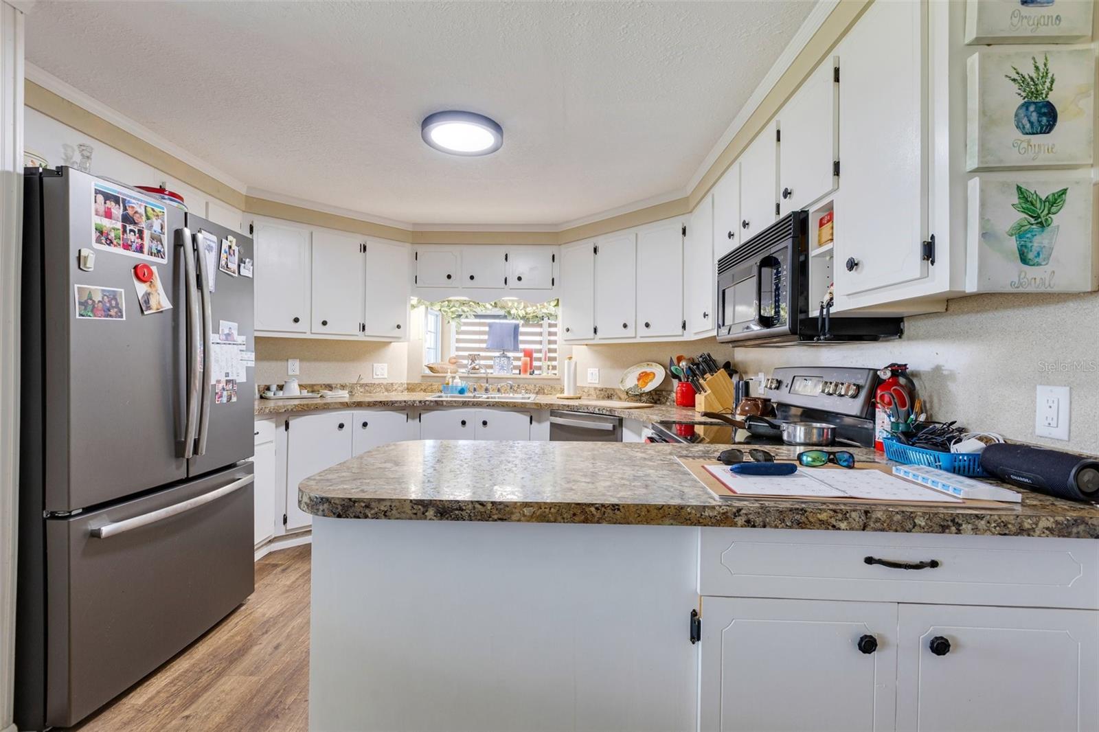 412 VIVAR — photo 7