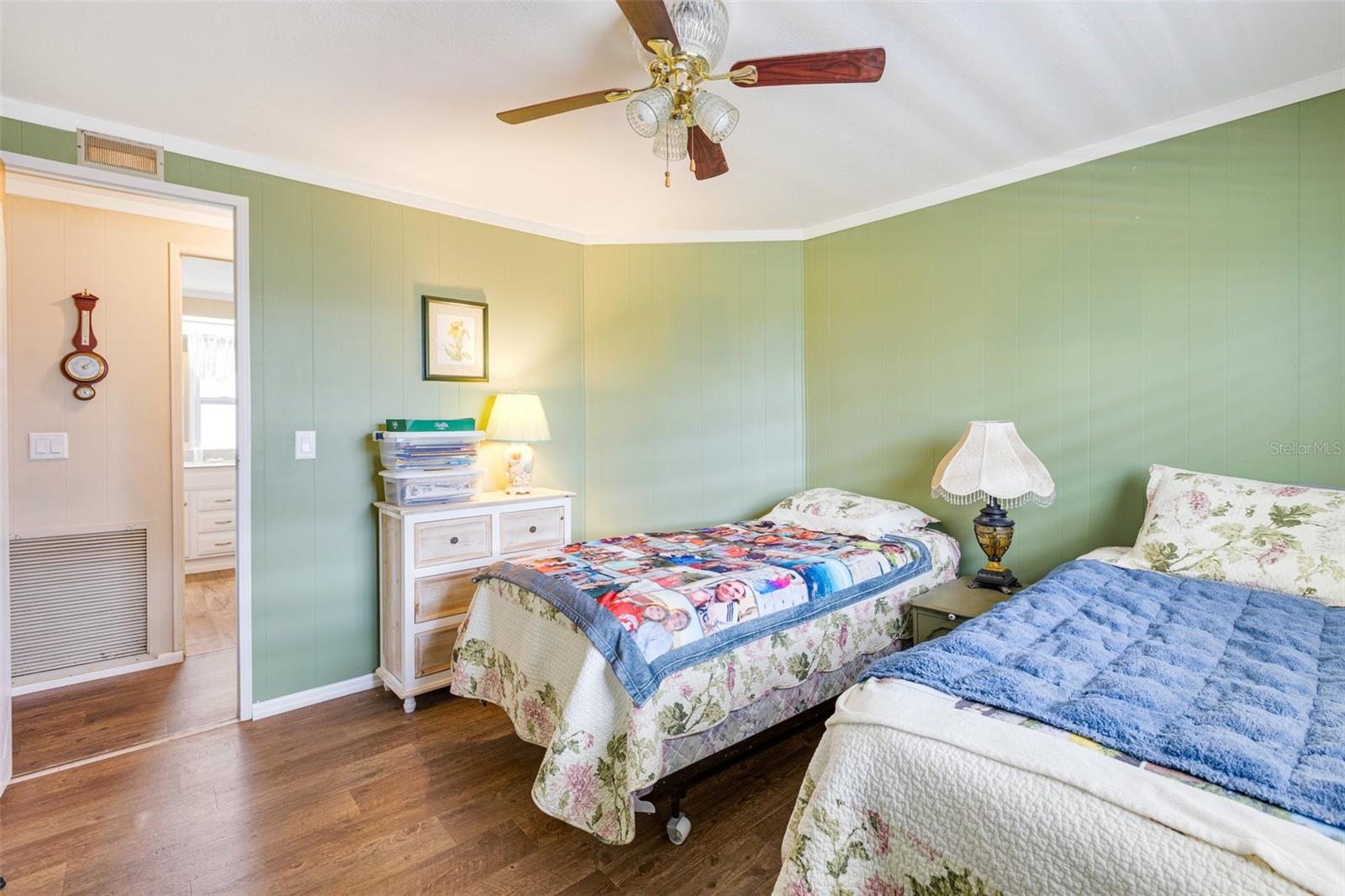 412 VIVAR — photo 22
