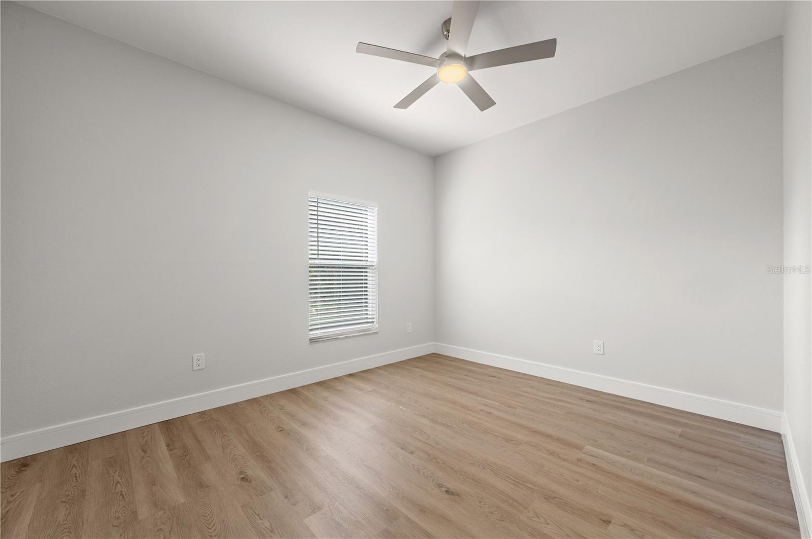 2707 SALLY LN — photo 43