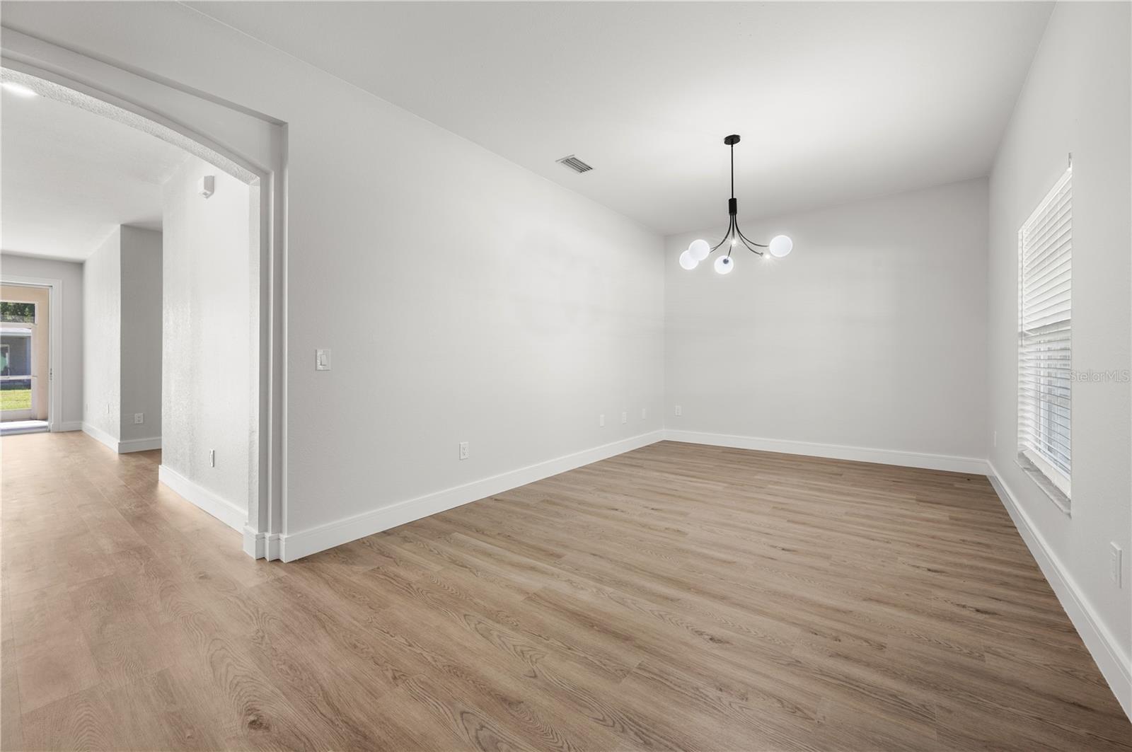 2707 SALLY LN — photo 6