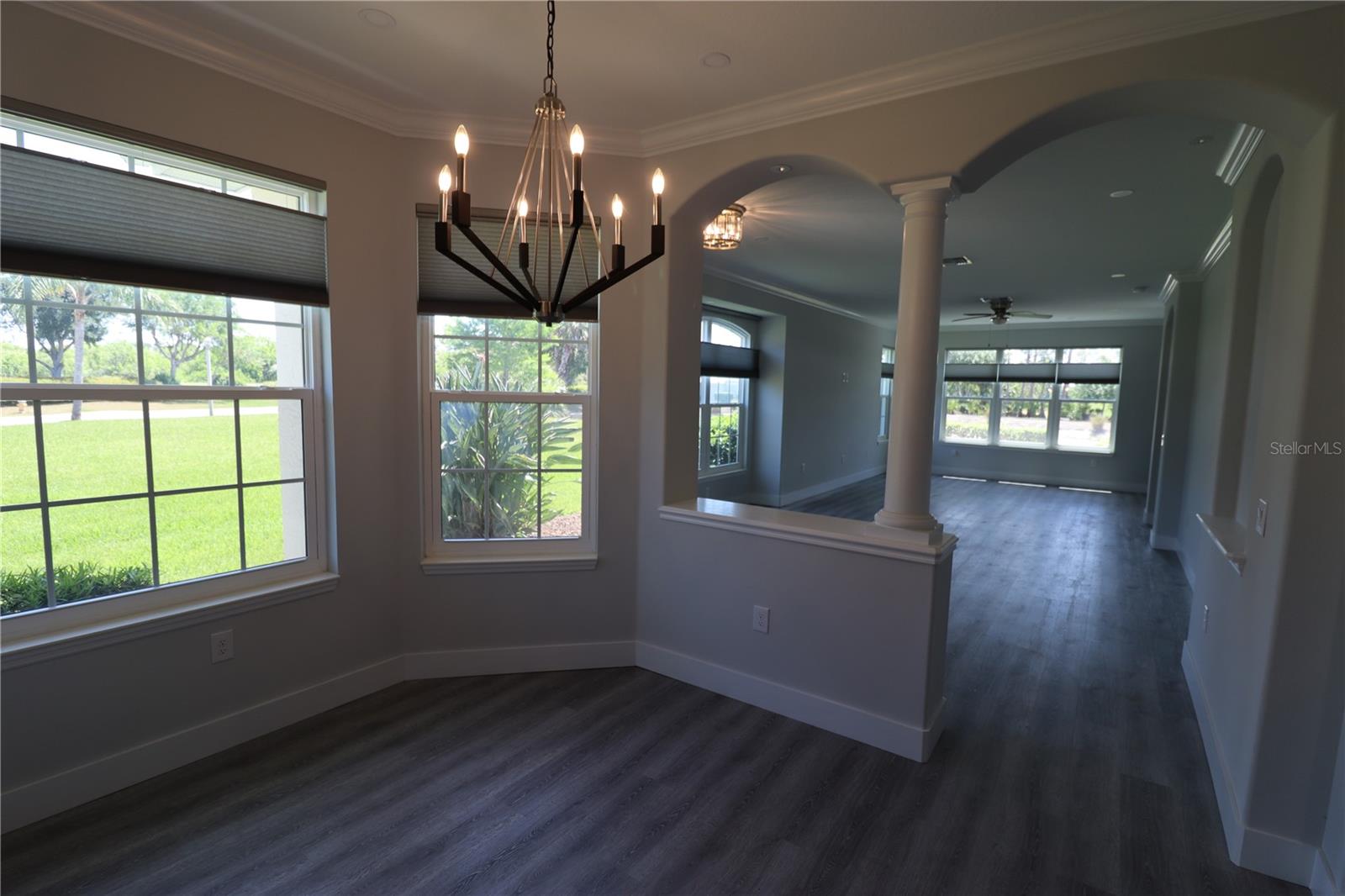 5107 WHISPERING OAKS DR — photo 11