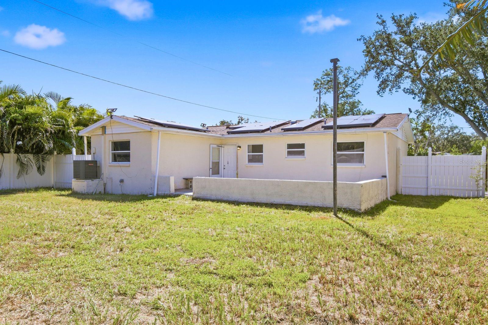 8143 OVERLOOK PL NE — photo 19