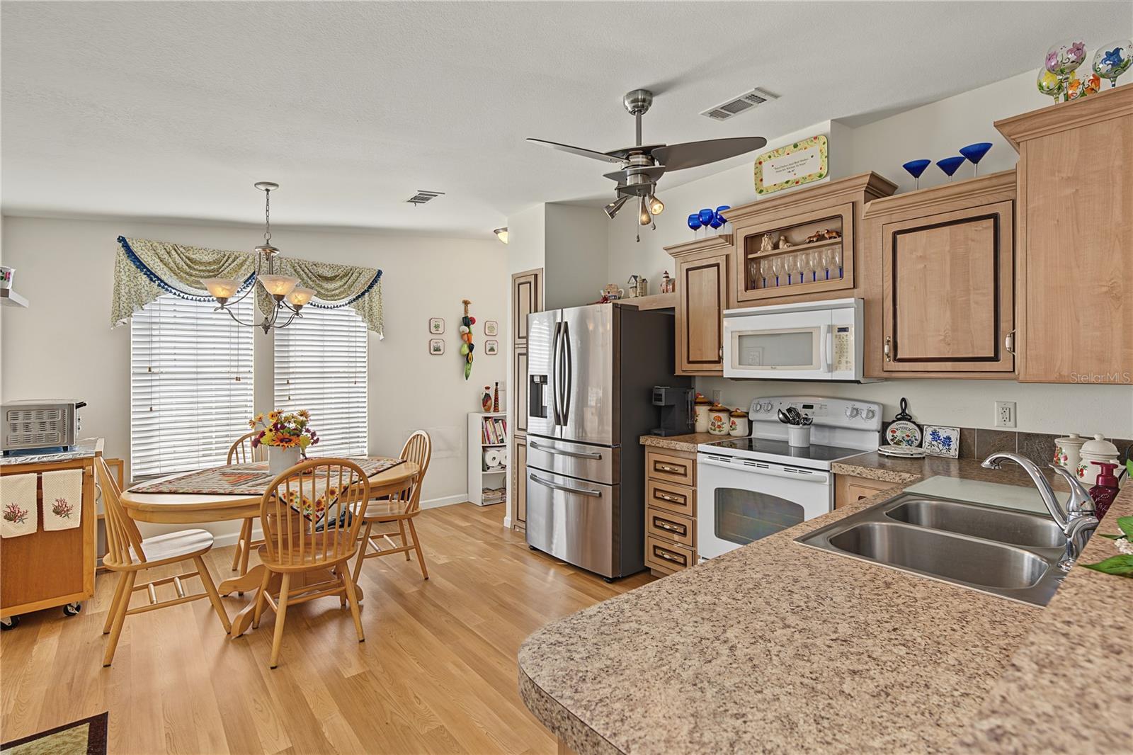 37633 COREY LEWIS AVE — photo 3