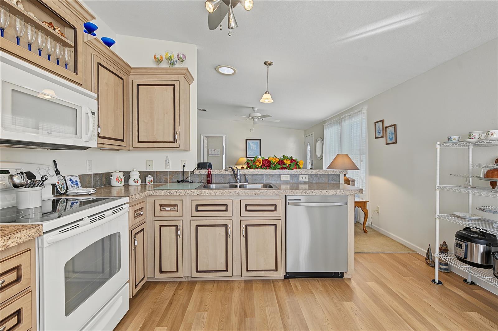 37633 COREY LEWIS AVE — photo 8