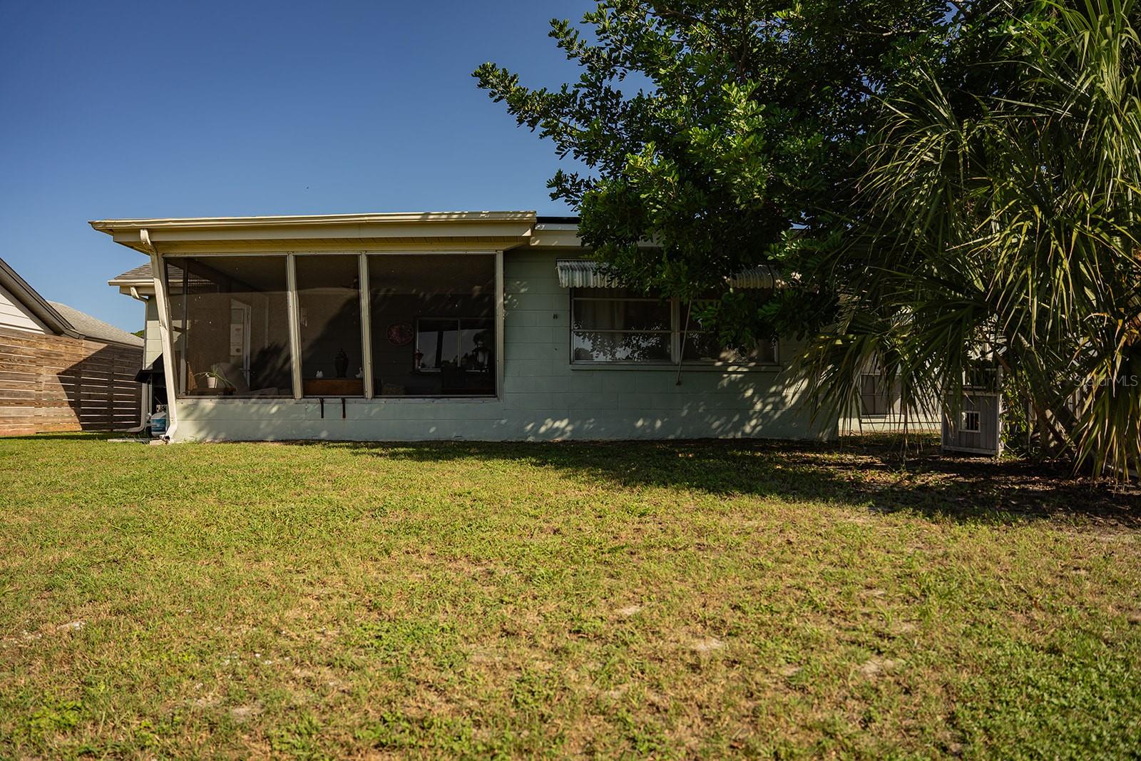 3928 GRAYTON DR — photo 15