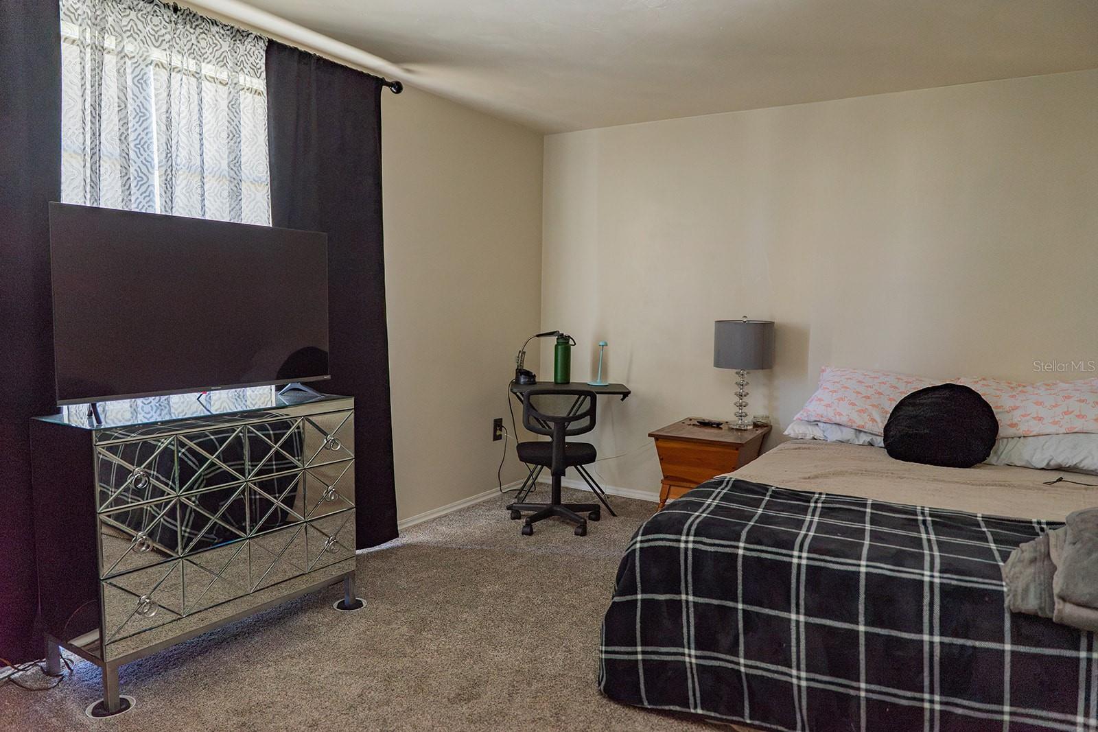 3928 GRAYTON DR — photo 11