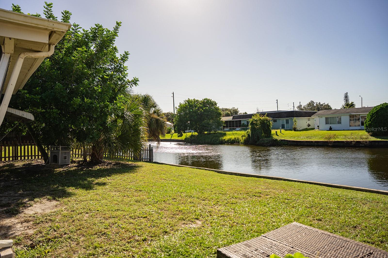 3928 GRAYTON DR — photo 19