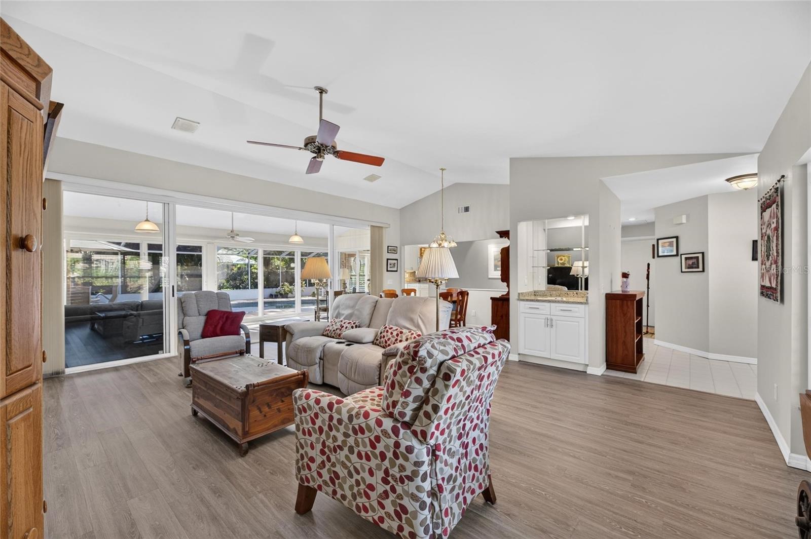 5713 GARDEN LAKES MAJESTIC — photo 10