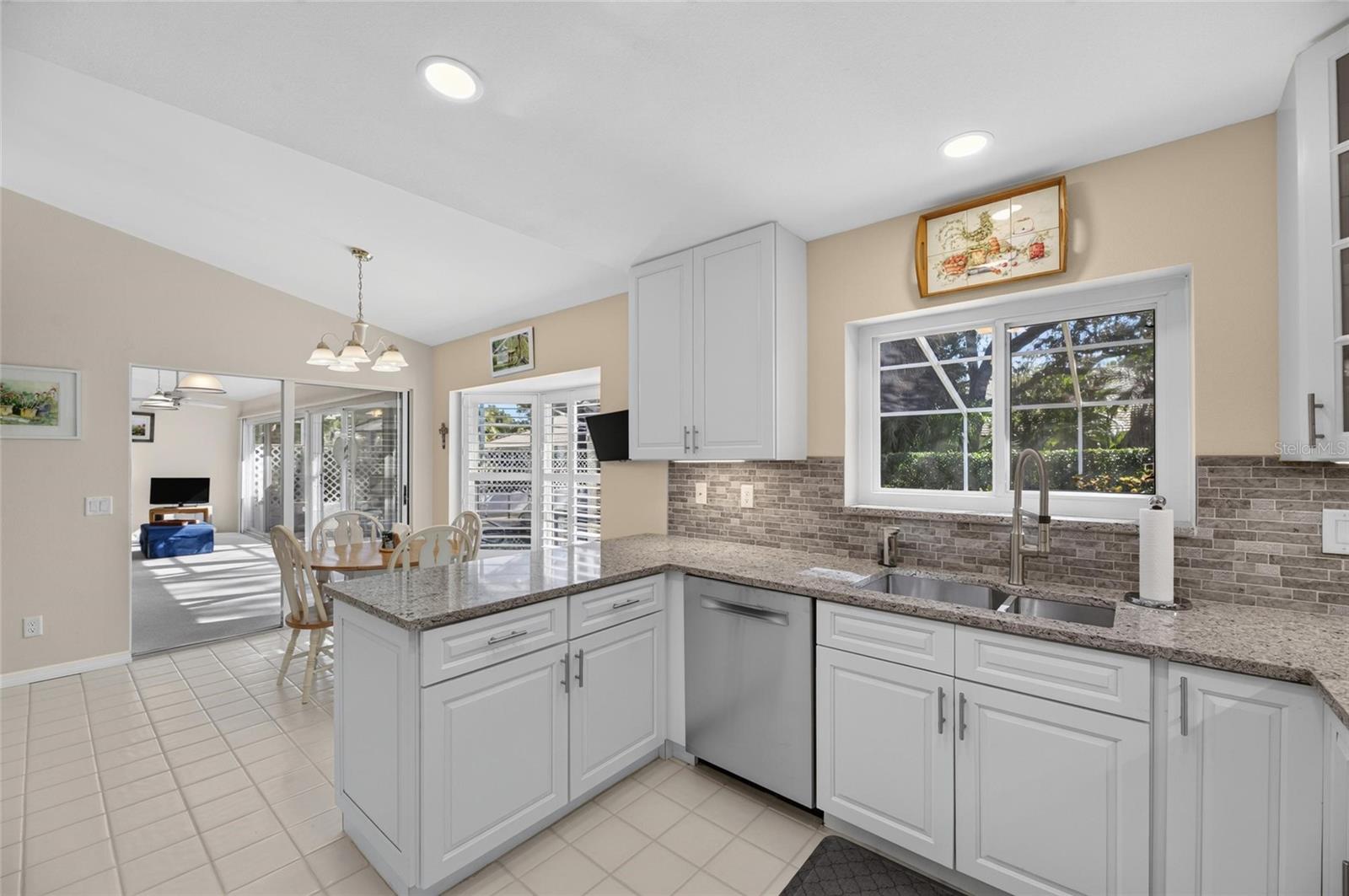 5713 GARDEN LAKES MAJESTIC — photo 23