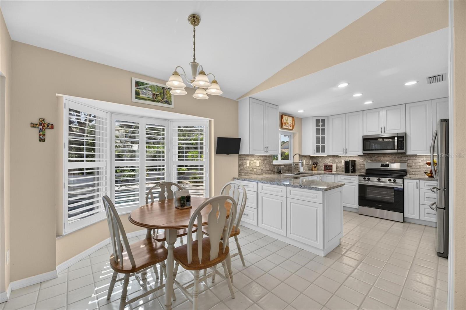 5713 GARDEN LAKES MAJESTIC — photo 15