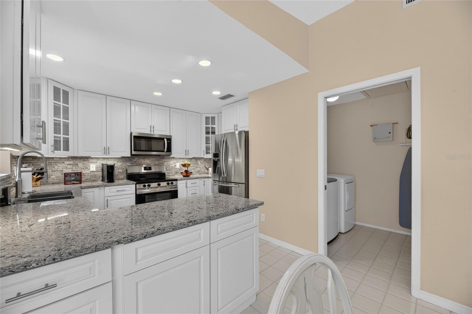5713 GARDEN LAKES MAJESTIC — photo 20