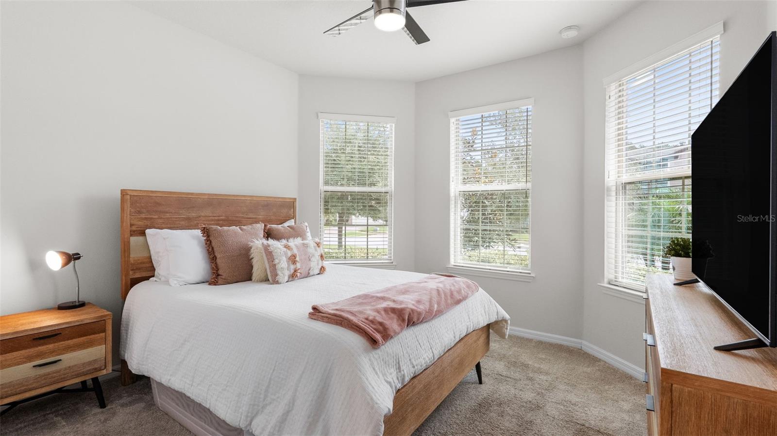 19234 MOSSY PINE DR — photo 37