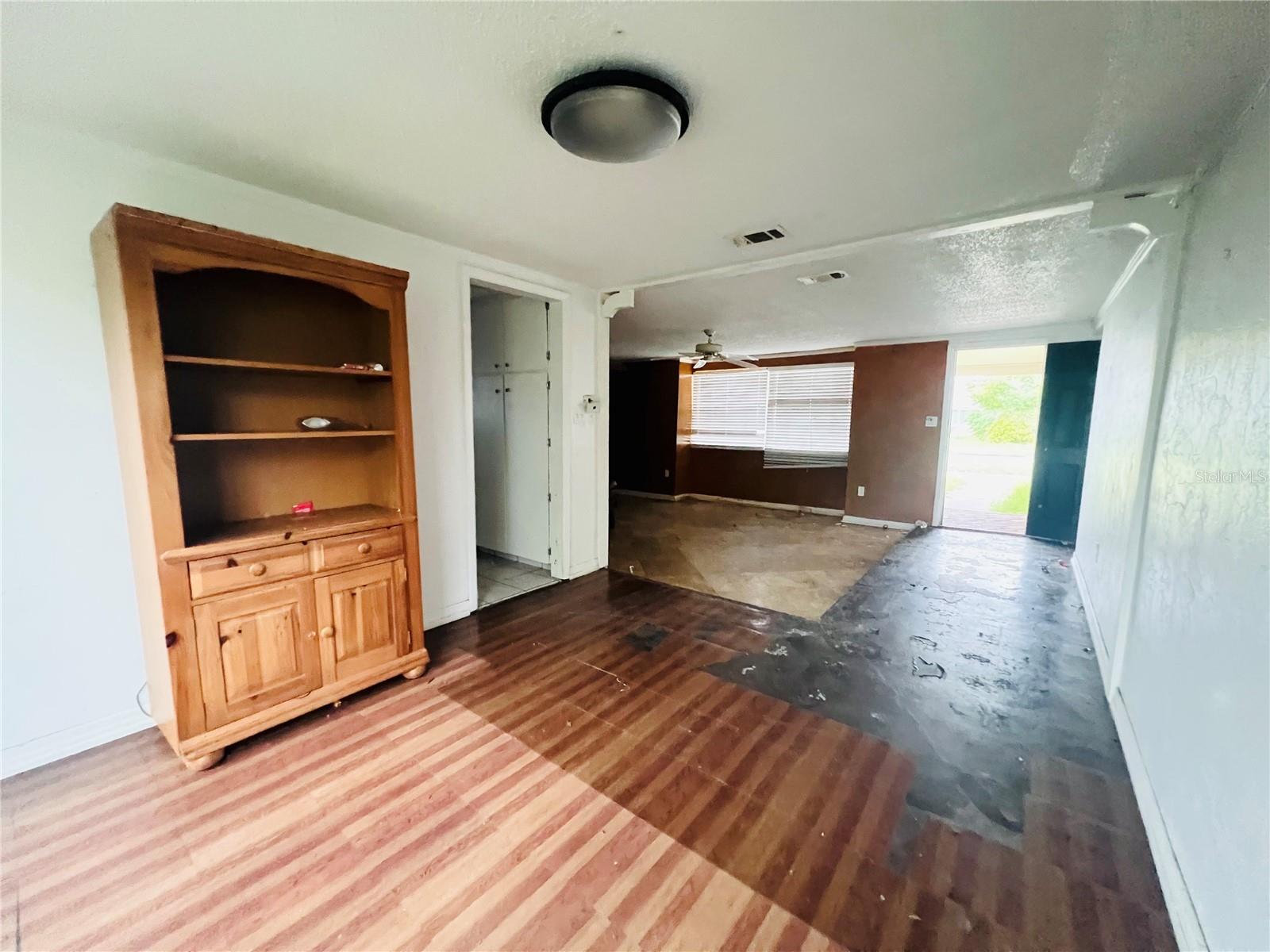 3448 SPRINGFIELD DR — photo 6