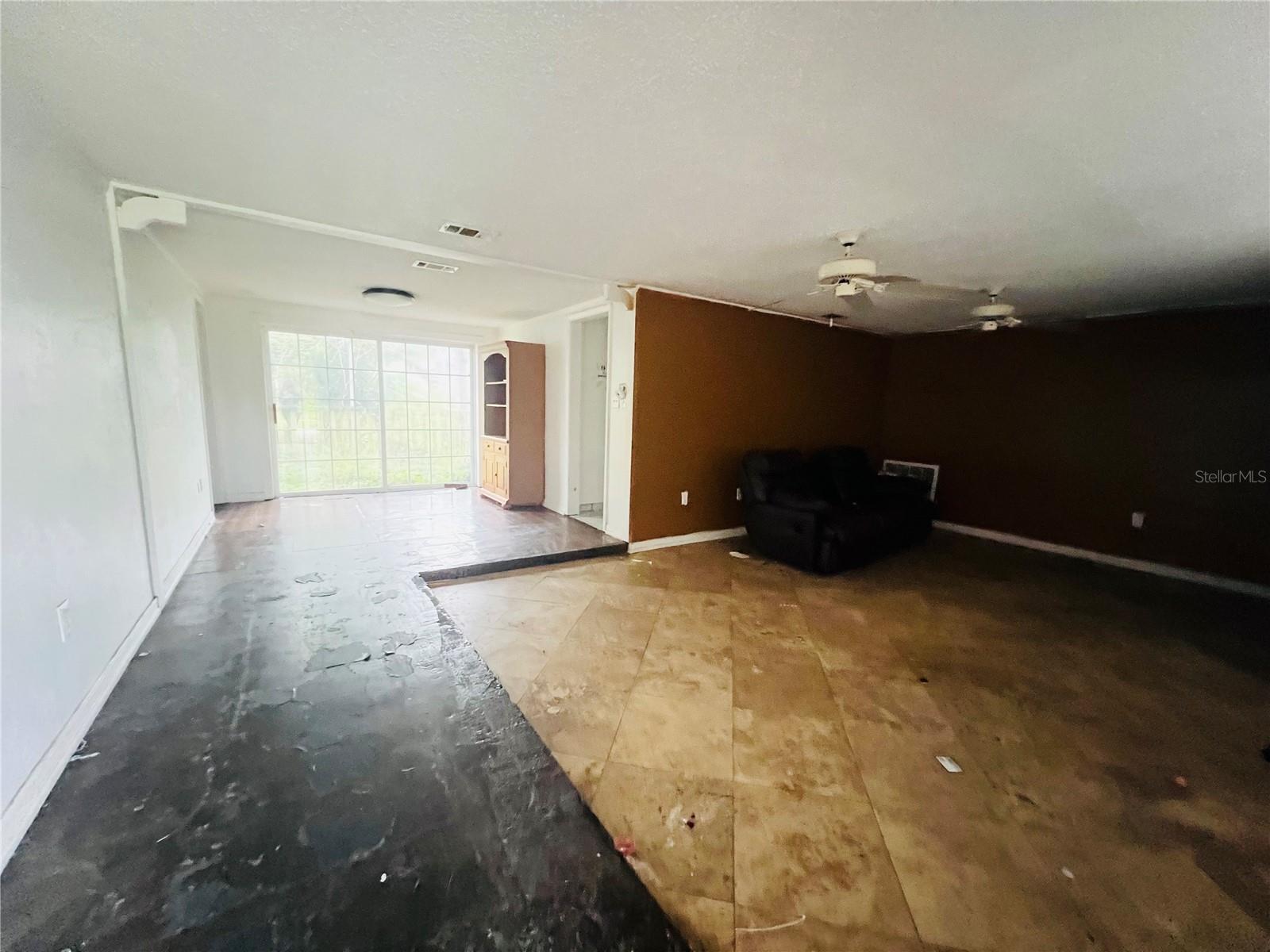 3448 SPRINGFIELD DR — photo 4