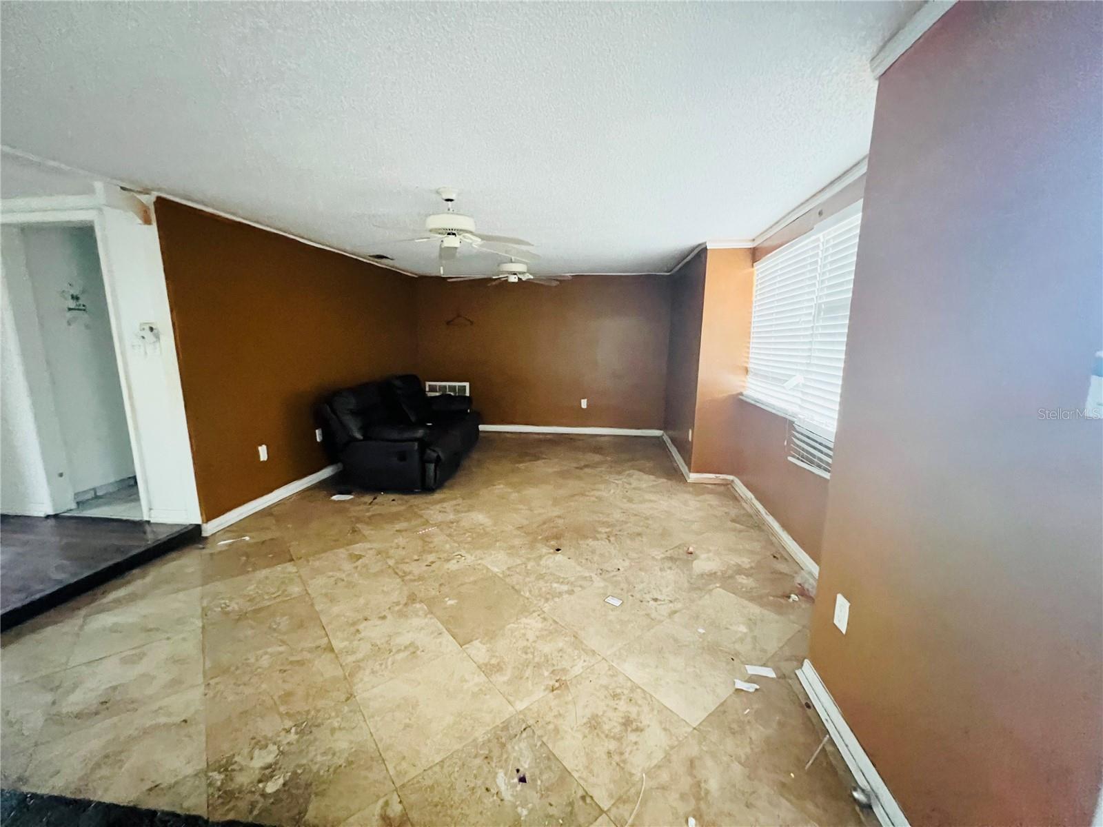 3448 SPRINGFIELD DR — photo 5