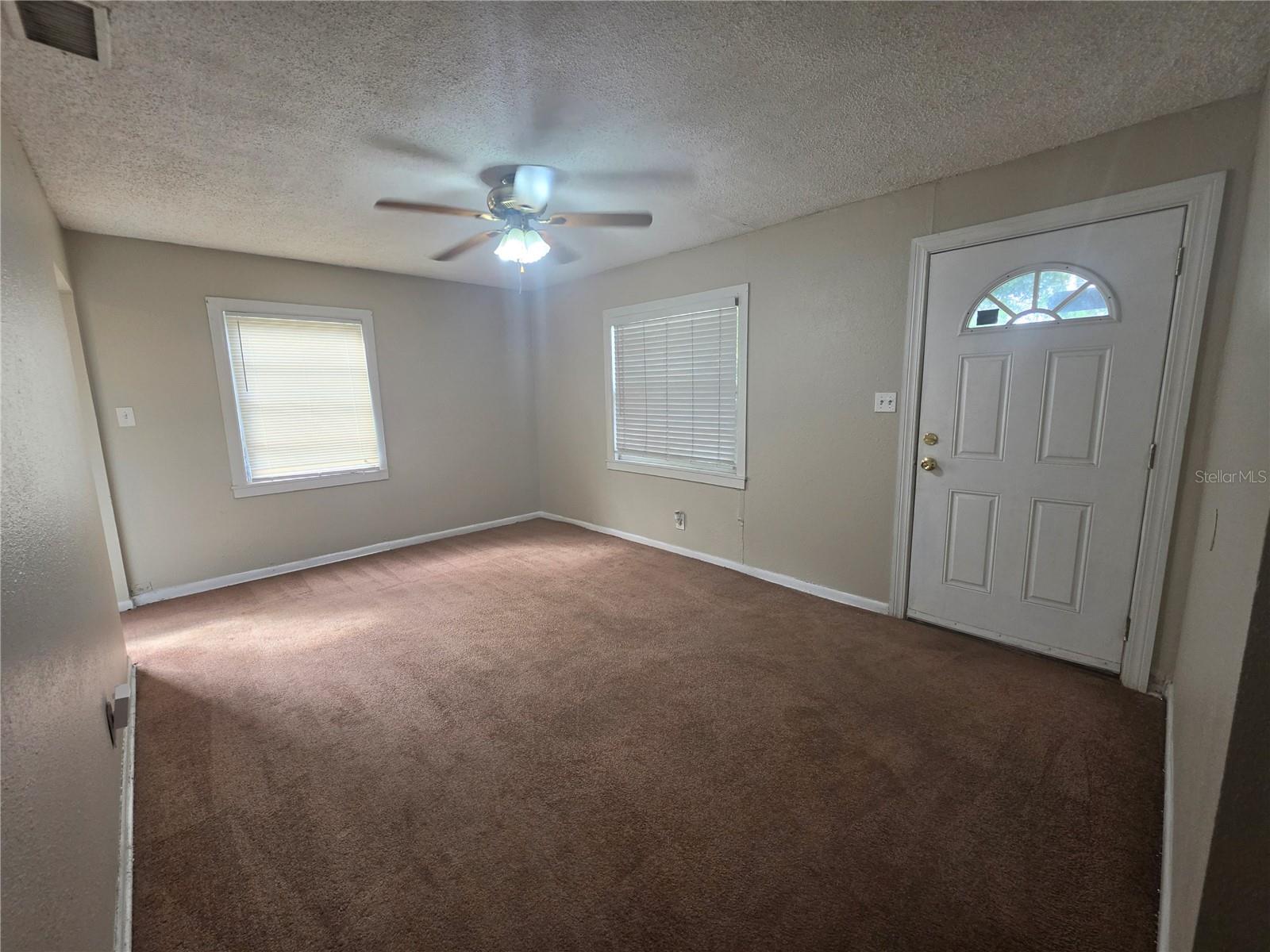 1512 W COMANCHE AVE — photo 6