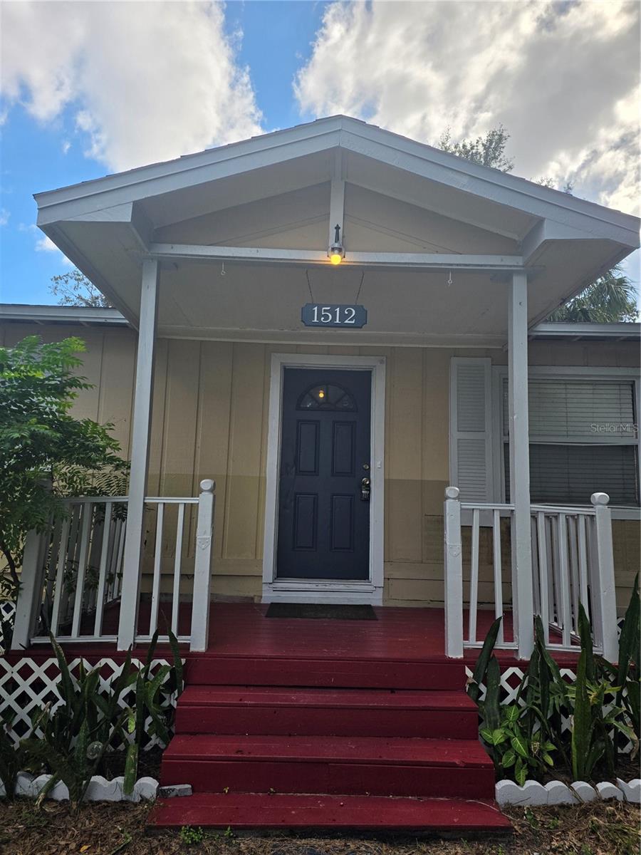 1512 W COMANCHE AVE — photo 3