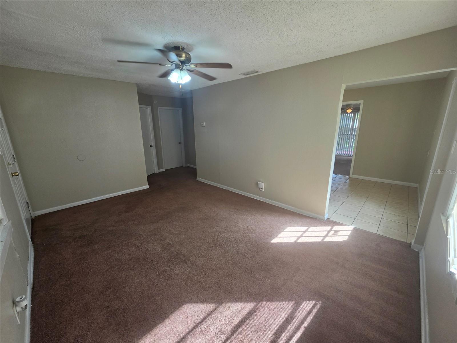 1512 W COMANCHE AVE — photo 5
