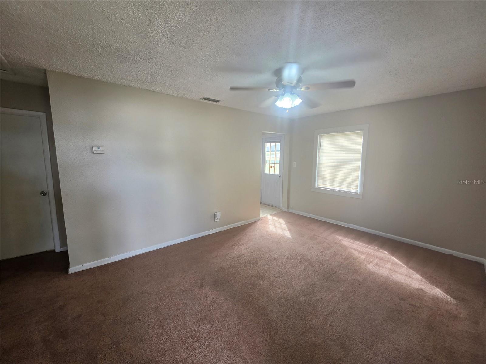 1512 W COMANCHE AVE — photo 4