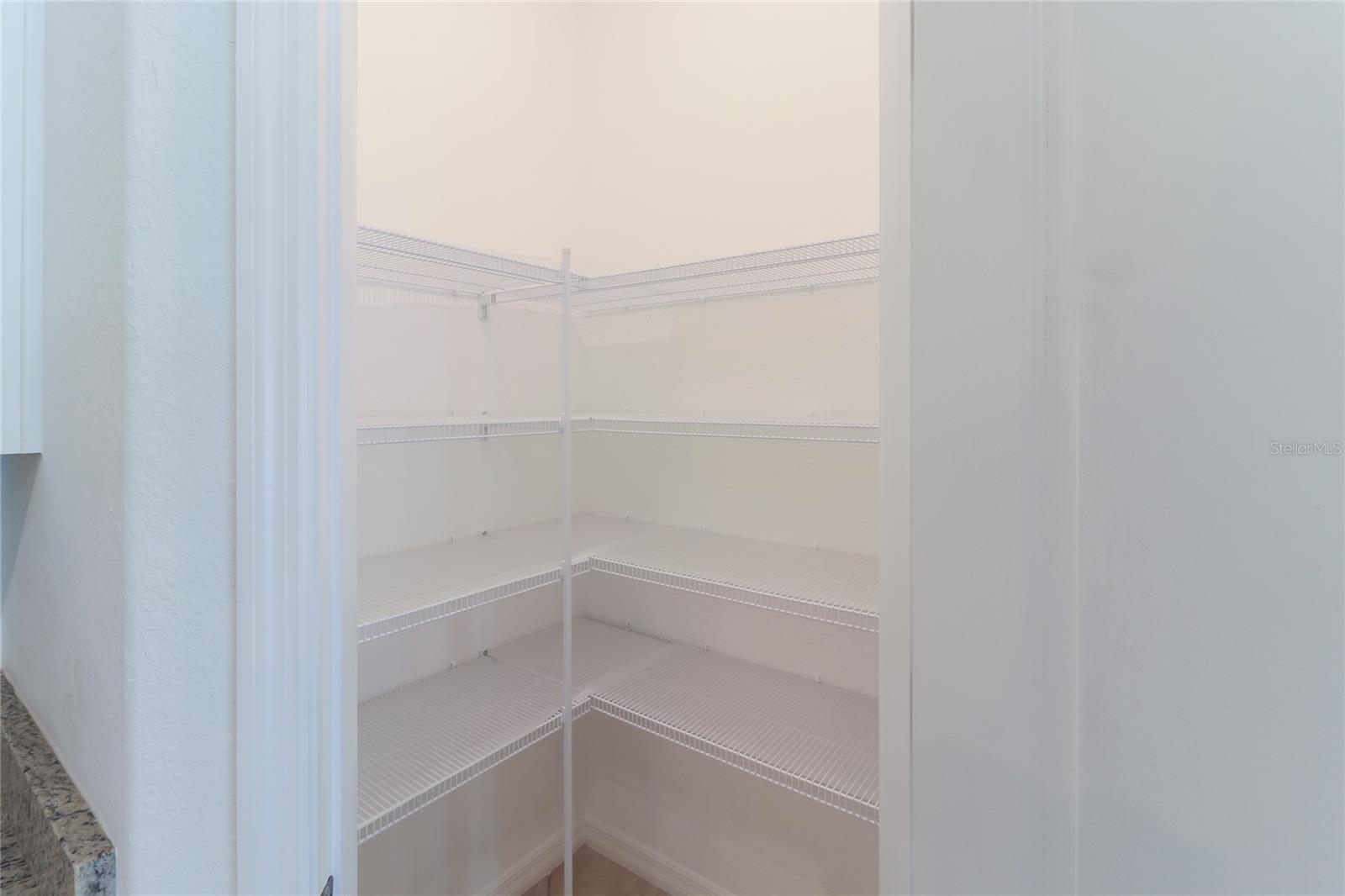 2501 AVOLET CT — photo 16