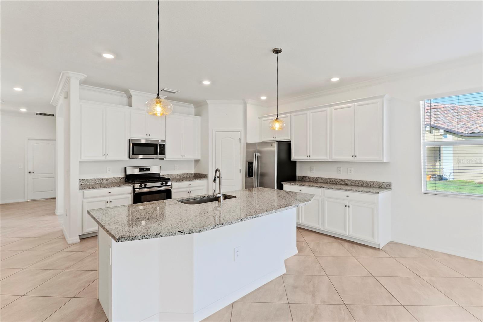 2501 AVOLET CT — photo 21